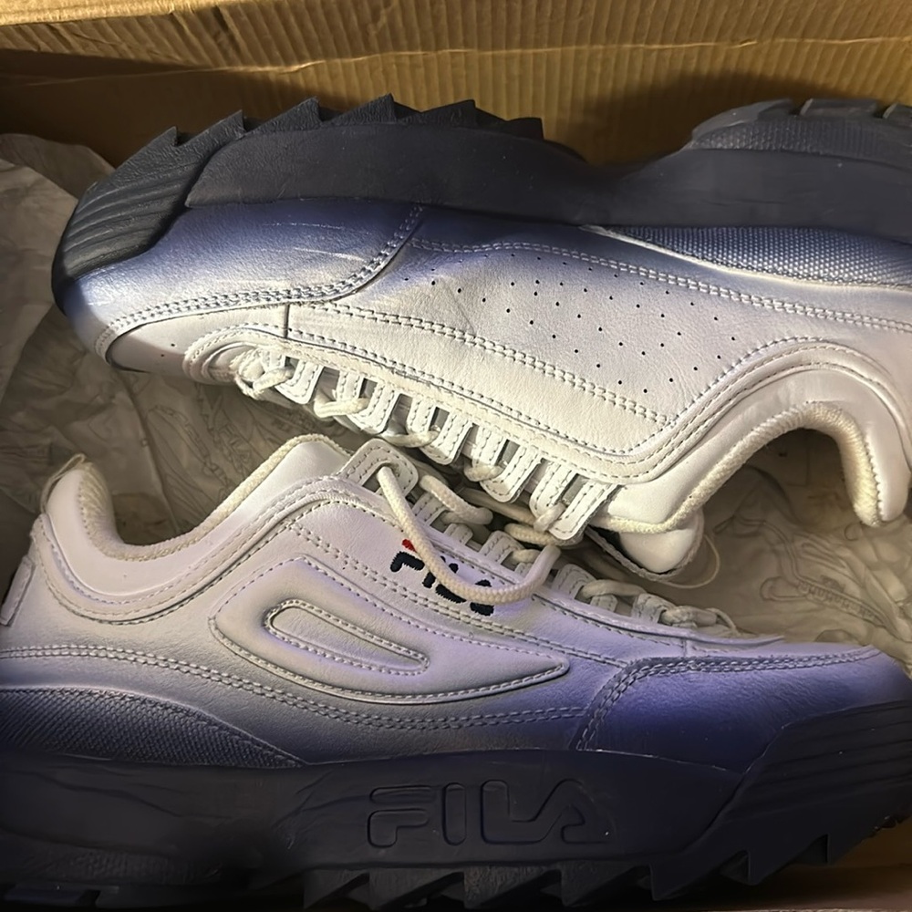 Ombré Blue and white Fila sneakers super cute and comfortable definitely rare